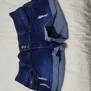 Juniors shorts size 7